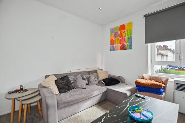 Flat 44 Acworth House, Barnfield Road, Woolwich, London SE18 3TP 4