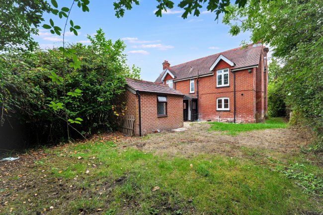 Hazelmere, Southampton Road, Cadnam, Southampton, SO40 2NB 89