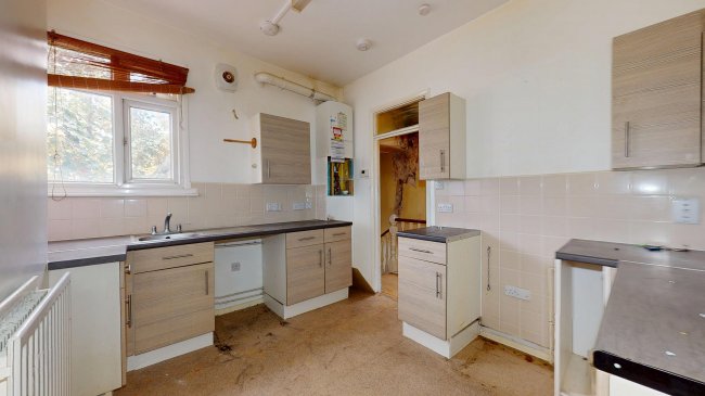 Flat A, 82 Midmoor Road, Balham, London, SW12 0ET 10