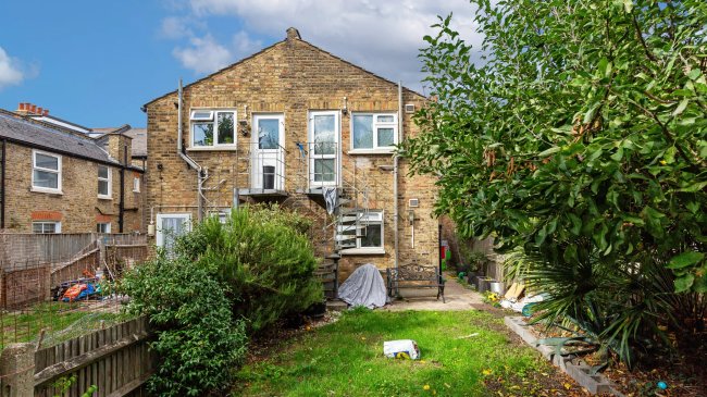 Flat A, 51 Midmoor Road, Balham, London, SW12 0ES 9