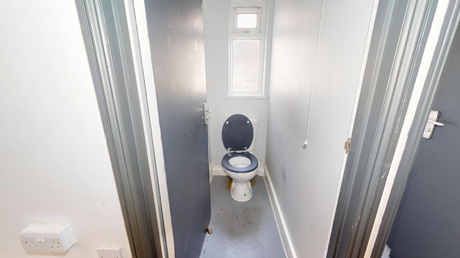 Flat A, 51 Midmoor Road, Balham, London, SW12 0ES 9