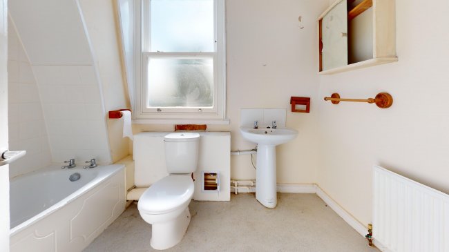 Flat C, 2 Wyndham Crescent, Tufnell Park, London, N19 5QJ 82