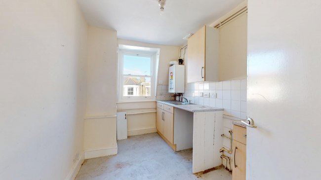 Flat C, 2 Wyndham Crescent, Tufnell Park, London, N19 5QJ 82