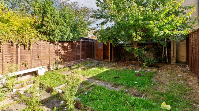 23 Carlton Square, Stepney, London, E1 4EH 20