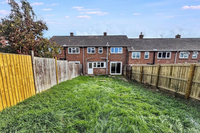 59 Monmouth Road, Yeovil, BA21 5NP 58