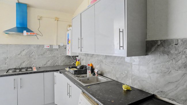 71 Beaconsfield Road, Southall, UB1 1BU 2