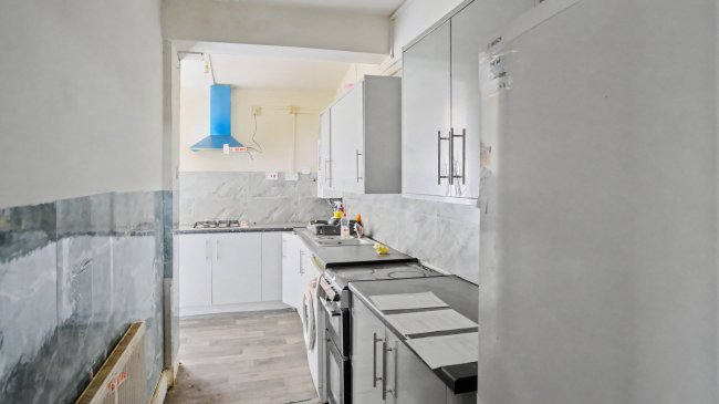 71 Beaconsfield Road, Southall, UB1 1BU 2