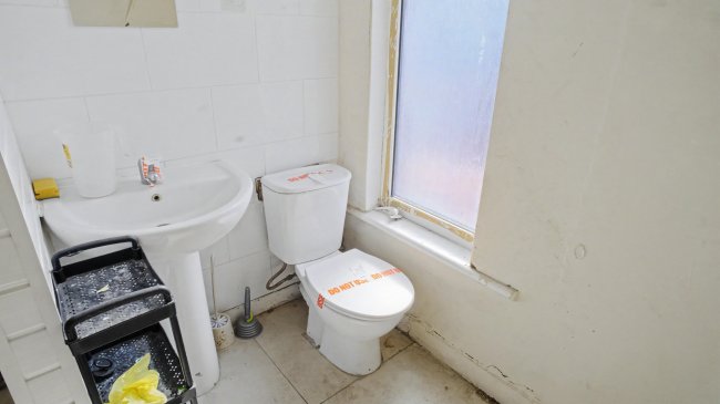 71 Beaconsfield Road, Southall, UB1 1BU 2
