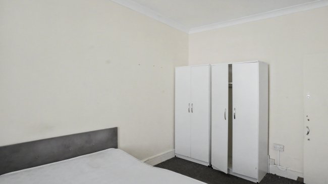 71 Beaconsfield Road, Southall, UB1 1BU 2