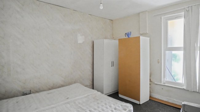 71 Beaconsfield Road, Southall, UB1 1BU 2