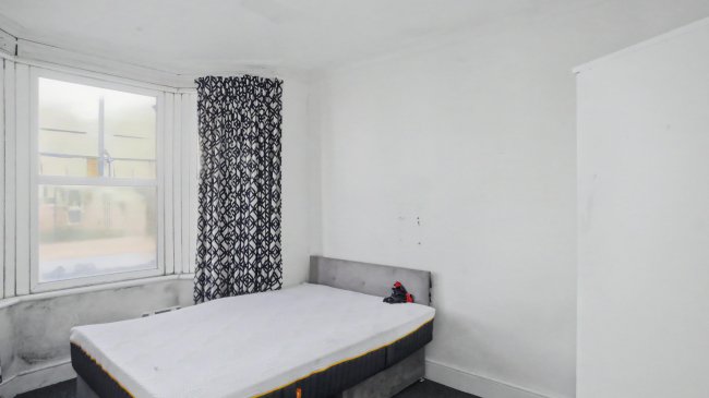 71 Beaconsfield Road, Southall, UB1 1BU 2