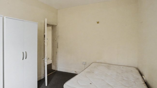 71 Beaconsfield Road, Southall, UB1 1BU 2