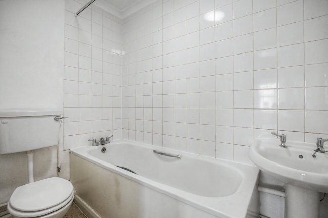 Flat E, 31 Belgrave Gardens, St. Johns Wood, London, NW8 0RE 6