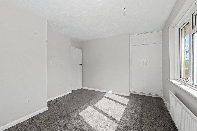 48 Swanstree Avenue, Sittingbourne, Kent, ME10 4NL 8