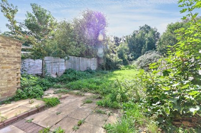 5 St Nicholas Road, Faversham, Kent, ME13 7PG 6