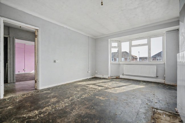Flat 235 St Georges Avenue, Sheerness, ME12 1ET 7