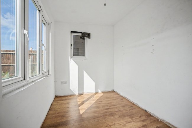 62 Lapwing Close, Minster-on-sea, Kent, ME12 3RB 4