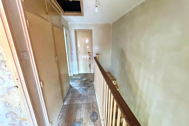 74 Solent Gardens, Freshwater, Isle of Wight, PO40 9PW 1