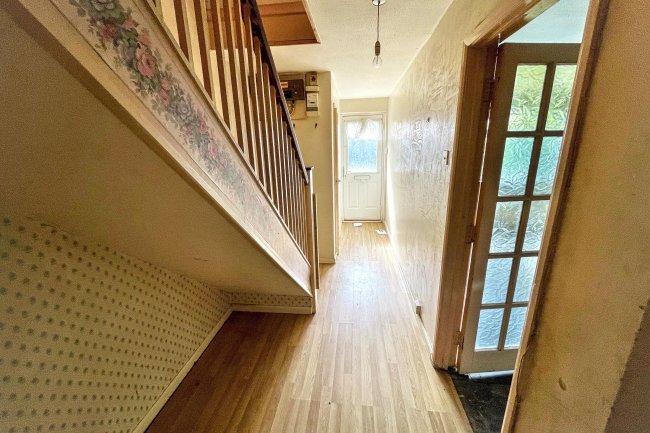 74 Solent Gardens, Freshwater, Isle of Wight, PO40 9PW 1