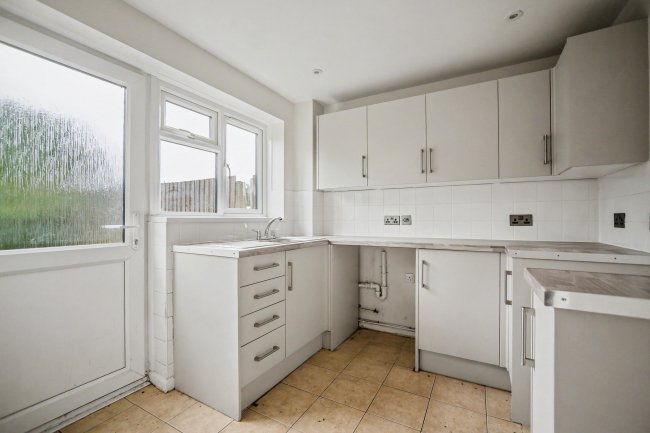 66 Diligent Drive, Milton Regis, Kent, ME10 2LQ 6