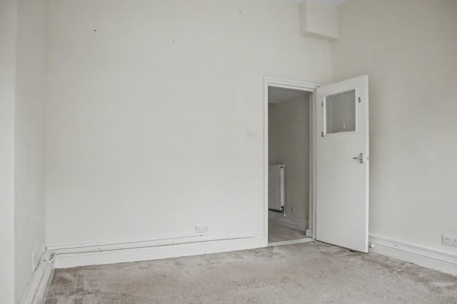 Flat 1, 39 Dafforne Road, Tooting, London SW17 8TY 18