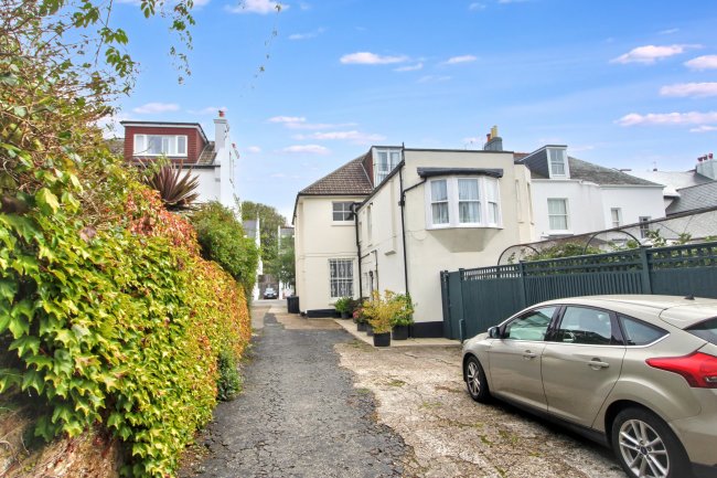 Flat 3, 42 Hove Park Villas, Hove, BN3 6HG 12