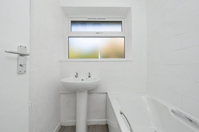 113 Queensway, Brighton, East Sussex, BN2 0FB 34