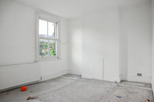 92 Robertson Street, Battersea London SW8 3TZ 34