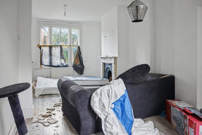 92 Robertson Street, Battersea London SW8 3TZ 34