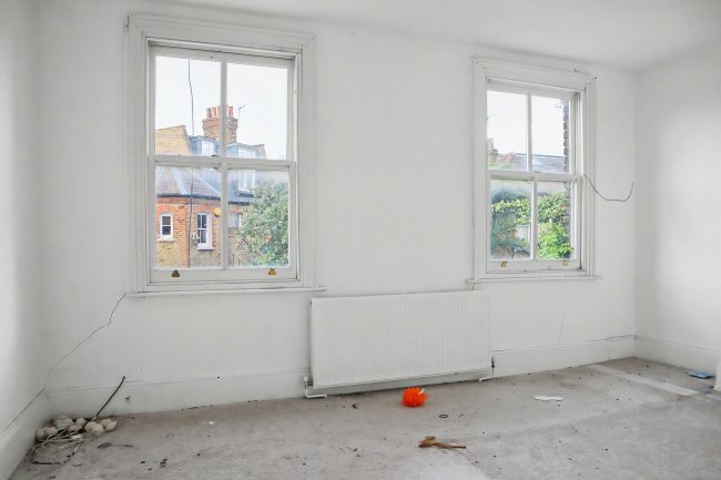 92 Robertson Street, Battersea London SW8 3TZ 34