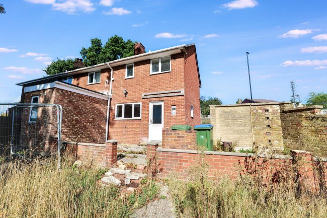 52 Hinkler Road, Southampton, SO19 6FT 8