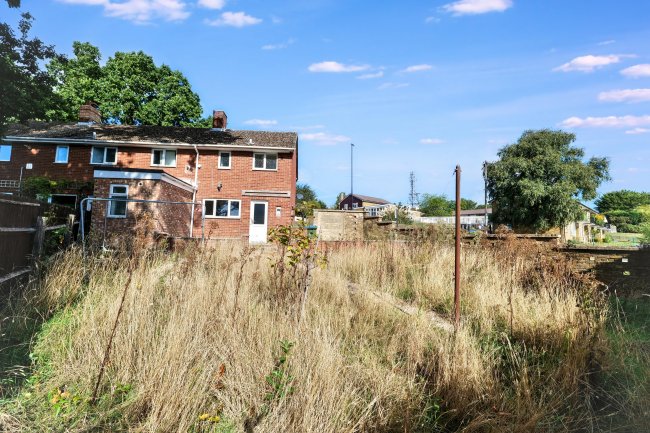 52 Hinkler Road, Southampton, SO19 6FT 8