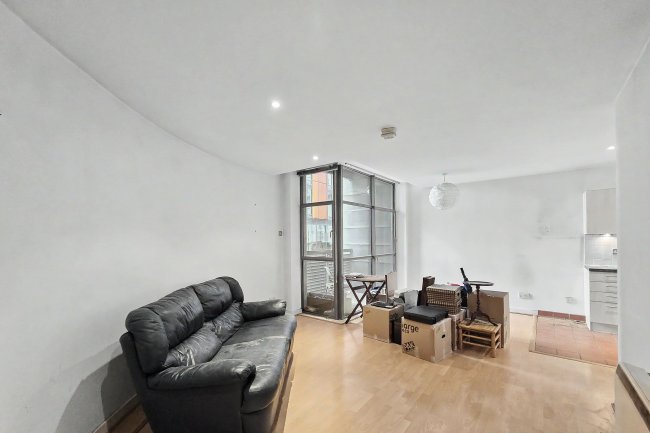 Flat 13, 388 Deansgate, Manchester, M3 4LB 5