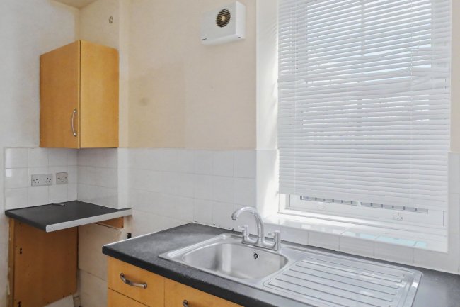 Flat 1 Winterbourne House, Portland Road, London, W11 4LS 3
