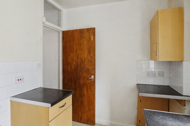 Flat 1 Winterbourne House, Portland Road, London, W11 4LS 3