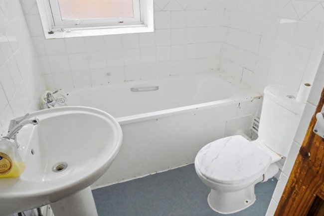 Flat 1 Winterbourne House, Portland Road, London, W11 4LS 3