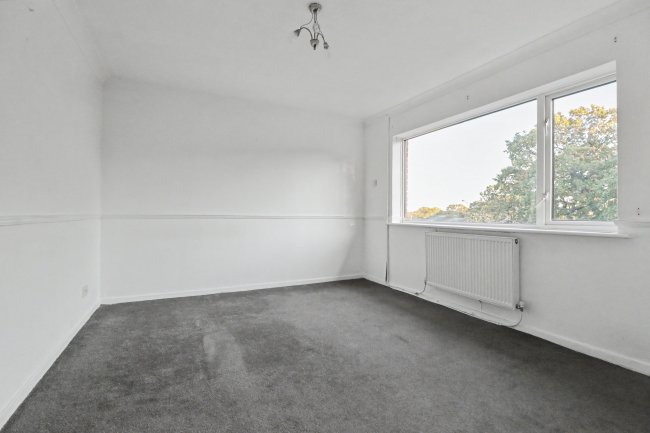 32 Hamsterley Drive, Crook, DL15 9PT 3