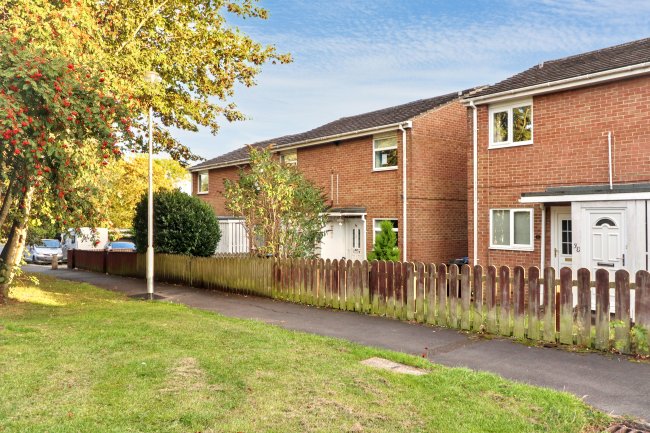 32 Hamsterley Drive, Crook, DL15 9PT 3