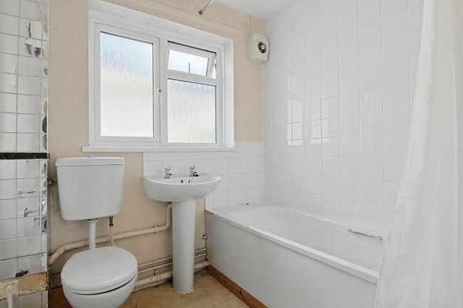 176 Park Street, Yeovil, BA20 1QT 2