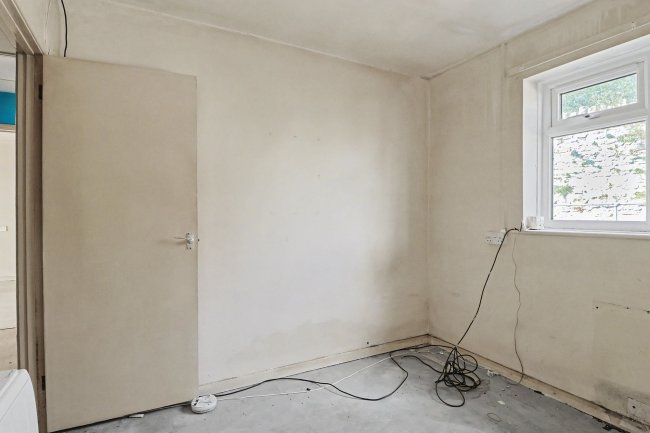 176 Park Street, Yeovil, BA20 1QT 2
