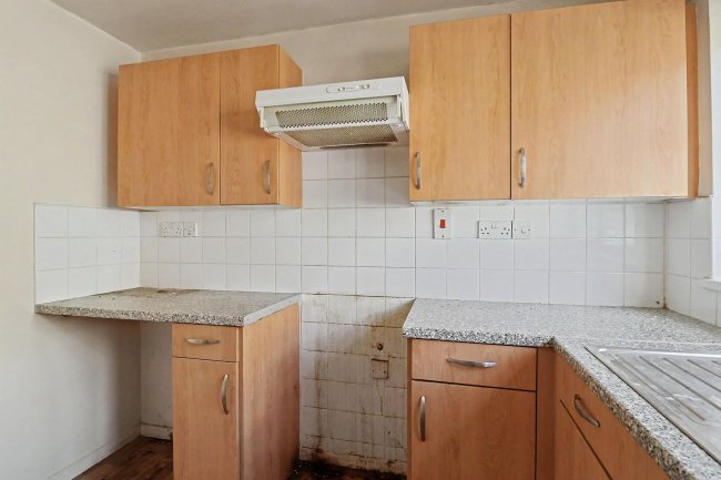 176 Park Street, Yeovil, BA20 1QT 2