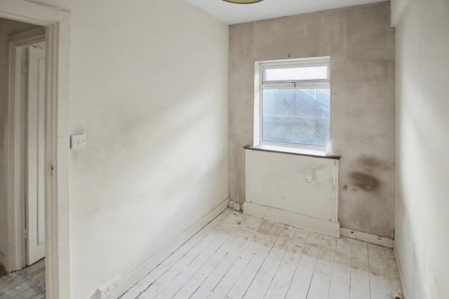 144 Marine Court, St. Leonards-on-Sea, East Sussex TN38 0DZ 1