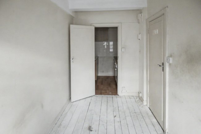 144 Marine Court, St. Leonards-on-Sea, East Sussex TN38 0DZ 1