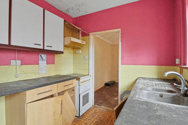 110 Kent Road, Southampton, Hampshire, SO17 2LG 3