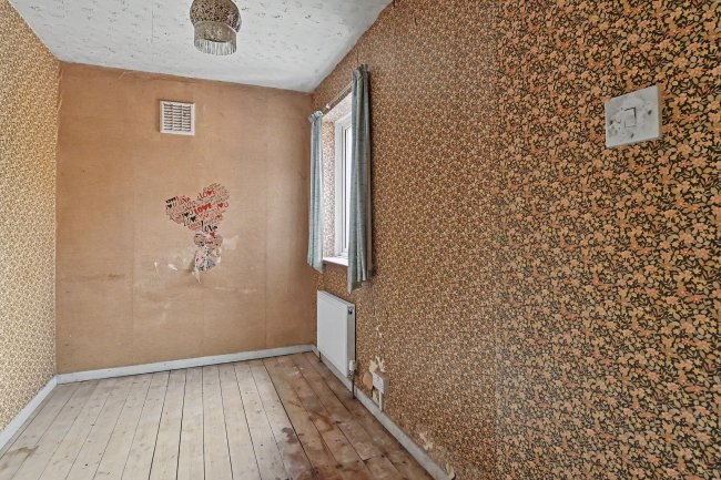 110 Kent Road, Southampton, Hampshire, SO17 2LG 3