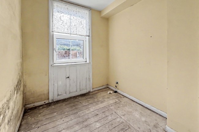 1B Arnold Road, Tooting, London, SW17 9HU 19