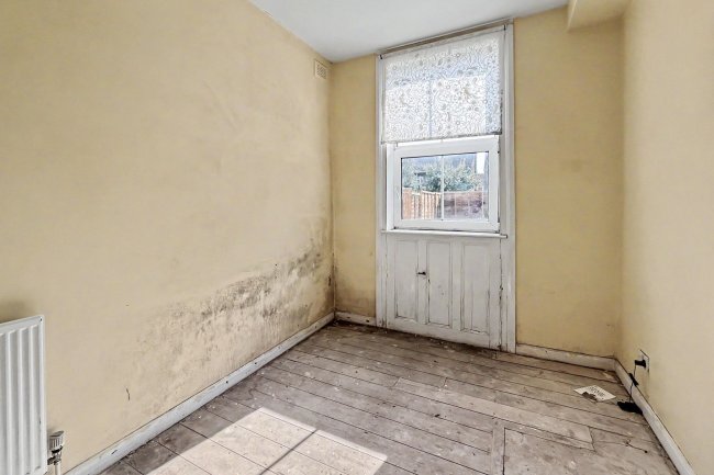 1B Arnold Road, Tooting, London, SW17 9HU 19