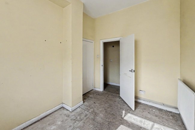 1B Arnold Road, Tooting, London, SW17 9HU 19