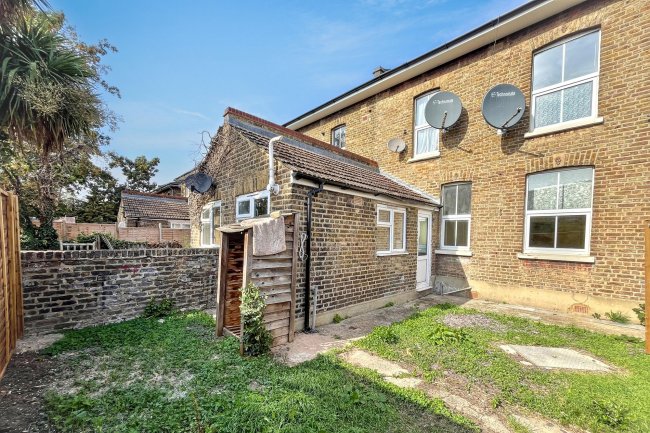 1B Arnold Road, Tooting, London, SW17 9HU 19