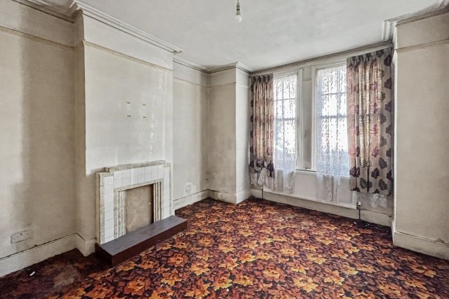 122 & 124 Tranmere Road, Earlsfield, London SW18 3QT 5